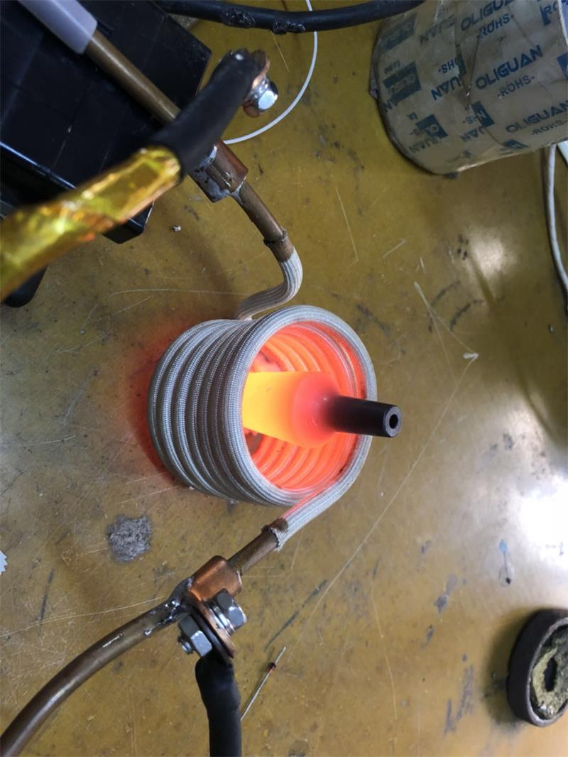 669b0f911c2ac.jpg 高頻加熱機(jī)1.jpg